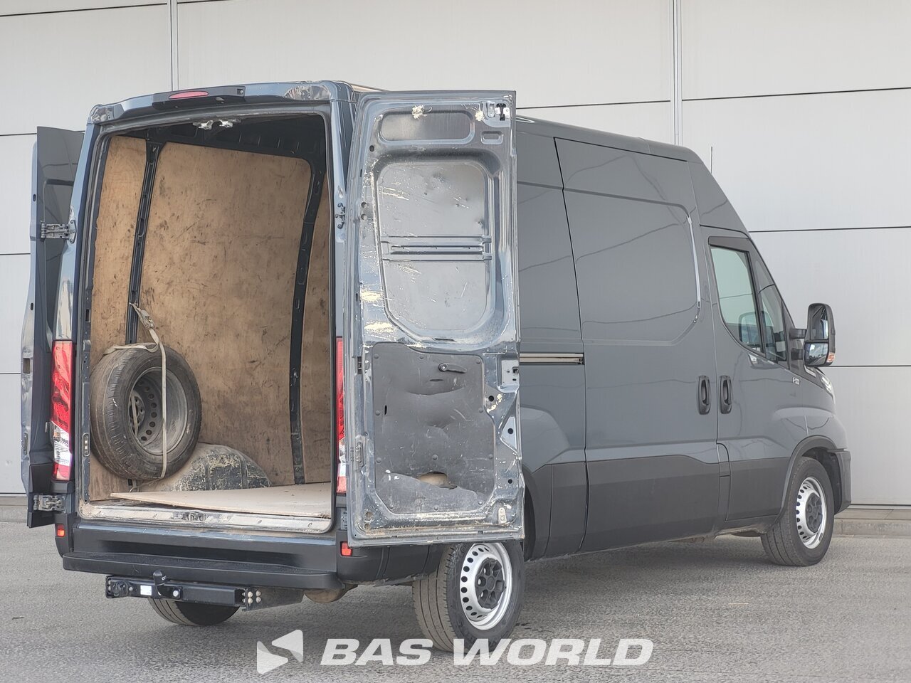 Other : Iveco Daily 35S18 Fourgons utilitaires