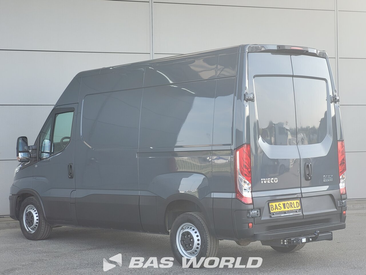 Other : Iveco Daily 35S18 Fourgons utilitaires
