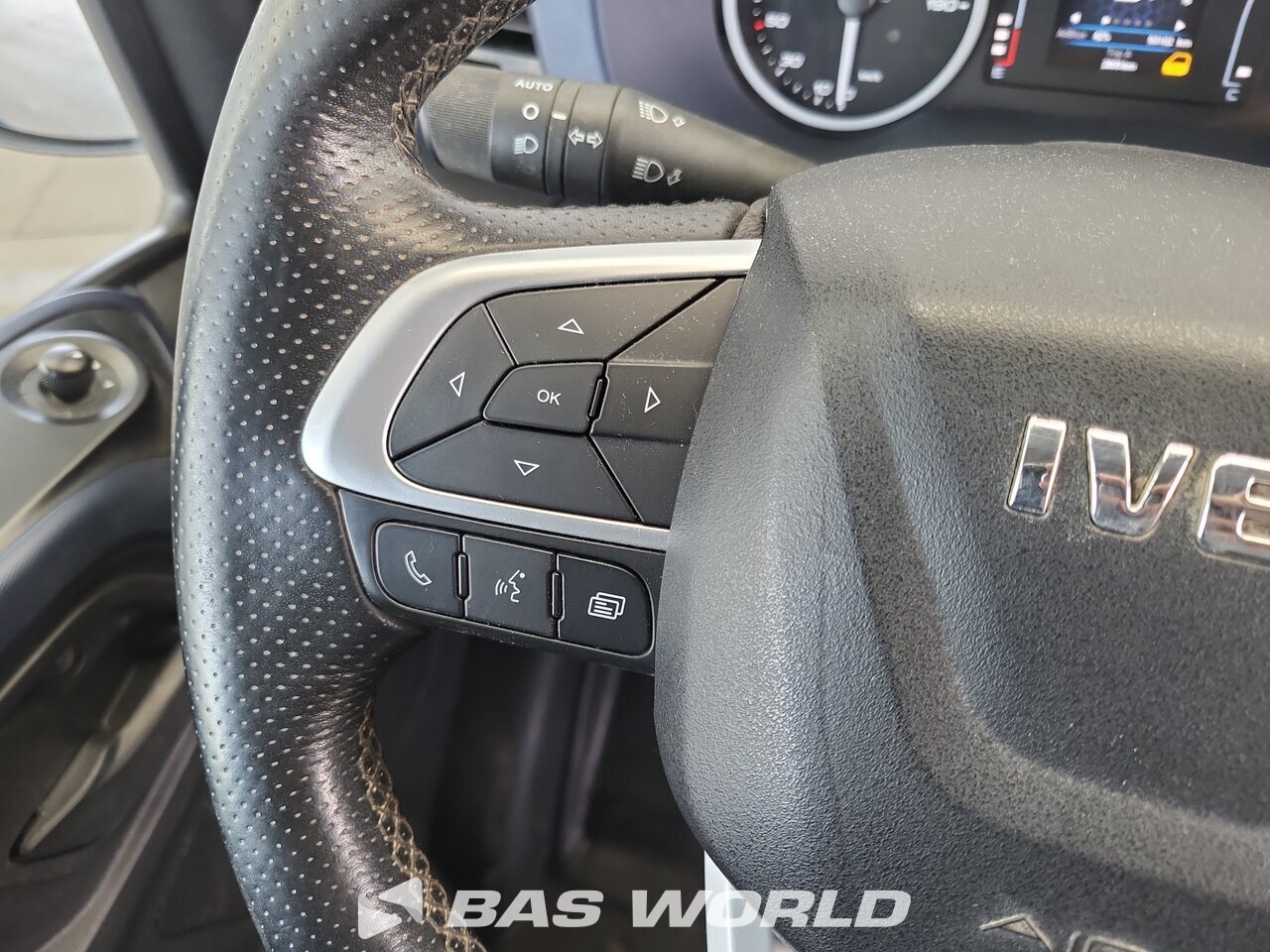 Other : Iveco Daily 35S18 Fourgons utilitaires