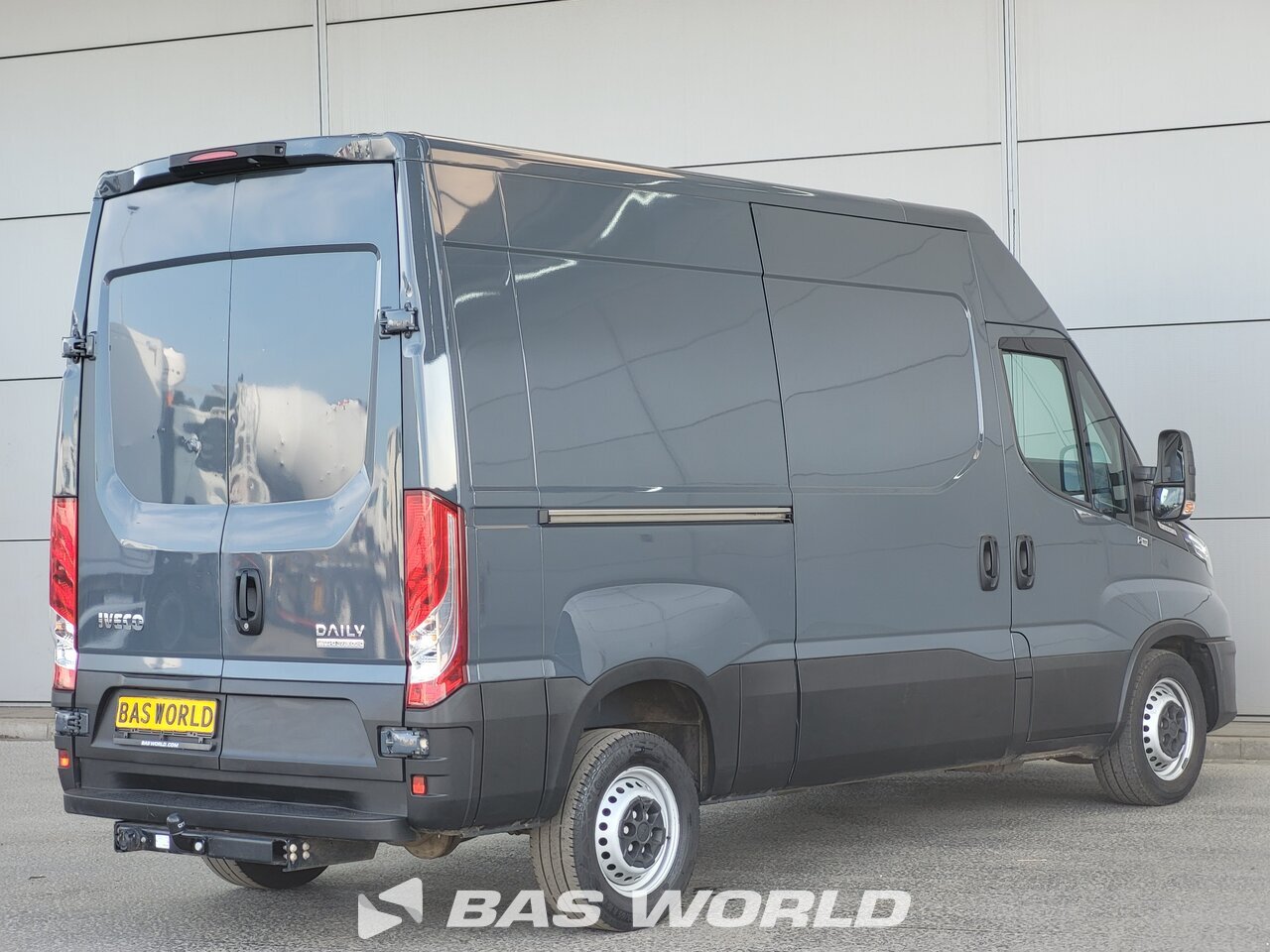 Other : Iveco Daily 35S18 Fourgons utilitaires