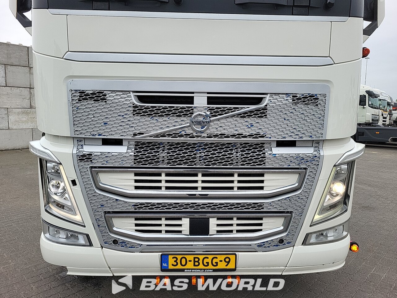 Other : Volvo FH 540 6X2 HYVA LIFT 26.60-S camion à bras