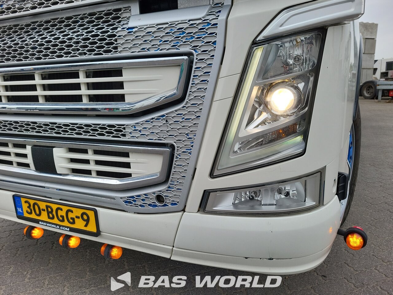 Other : Volvo FH 540 6X2 HYVA LIFT 26.60-S camion à bras