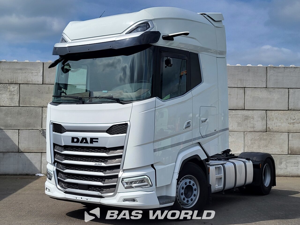 Front left : DAF XG+ 530 4X2 Tracteur routier