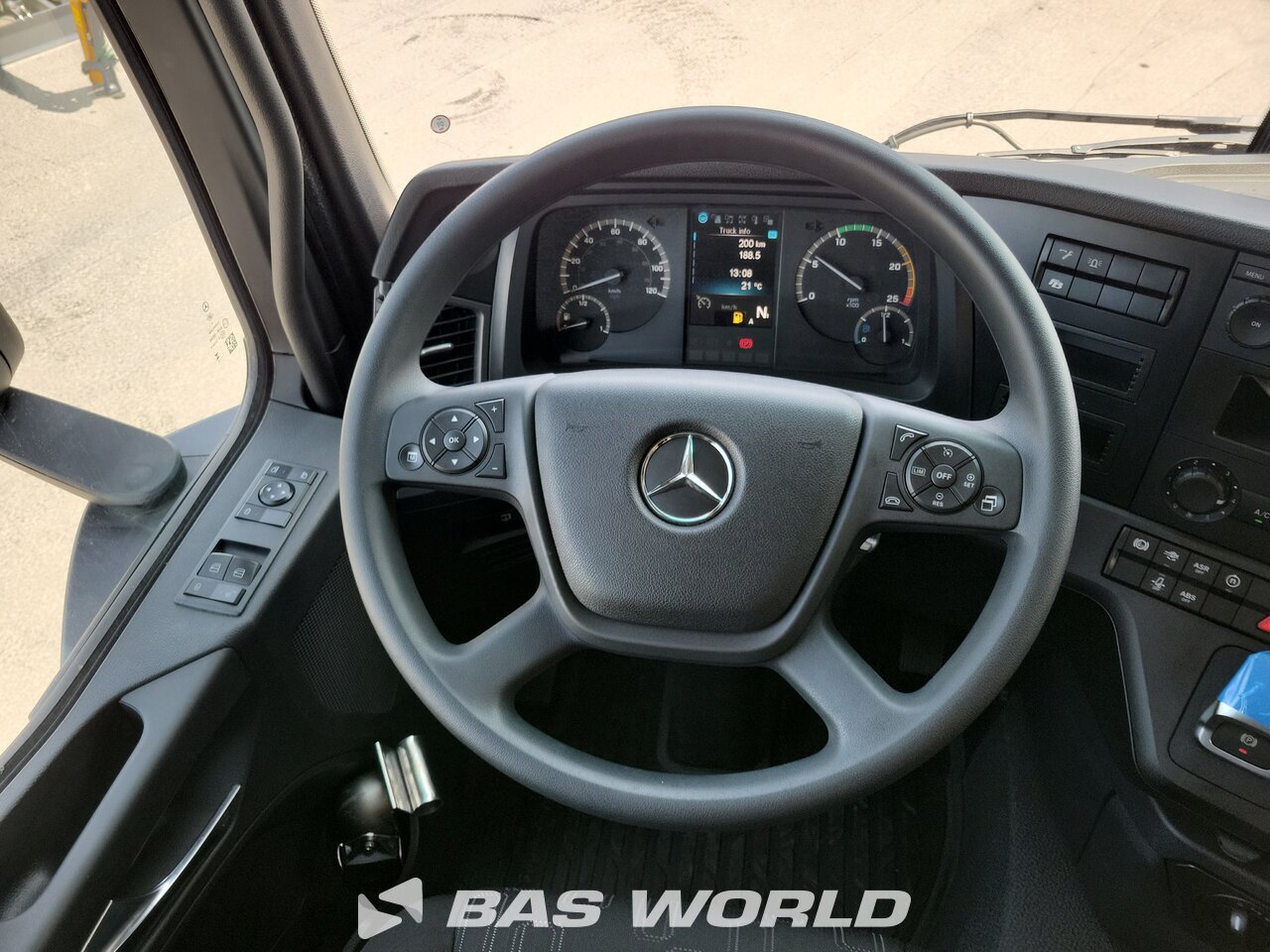Other : Mercedes Arocs 3743 8X4 Fml BSH 103 Camion malaxeur béton