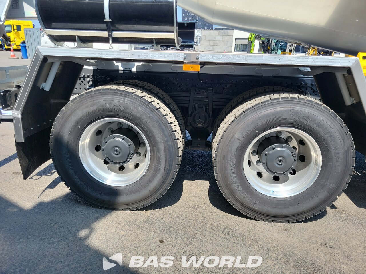 Other : Mercedes Arocs 3743 8X4 Fml BSH 103 Camion malaxeur béton