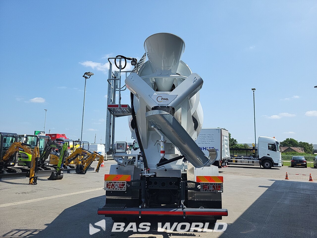 Other : Mercedes Arocs 3743 8X4 Fml BSH 103 Camion malaxeur béton