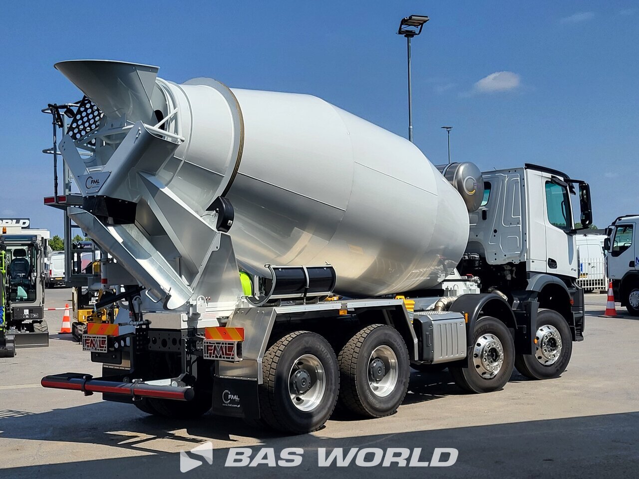 Other : Mercedes Arocs 3743 8X4 Fml BSH 103 Camion malaxeur béton