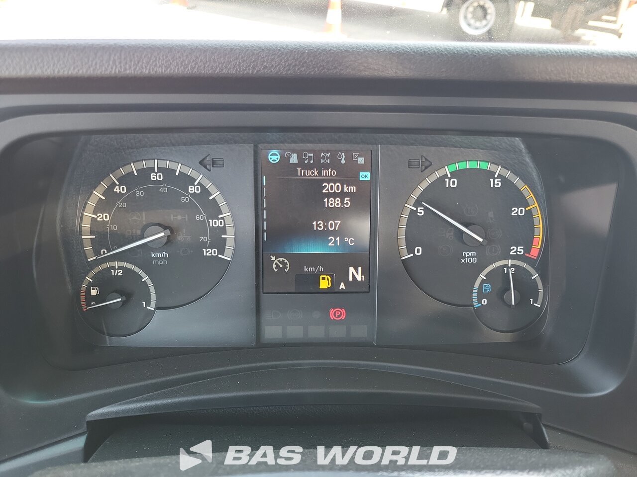 Other : Mercedes Arocs 3743 8X4 Fml BSH 103 Camion malaxeur béton