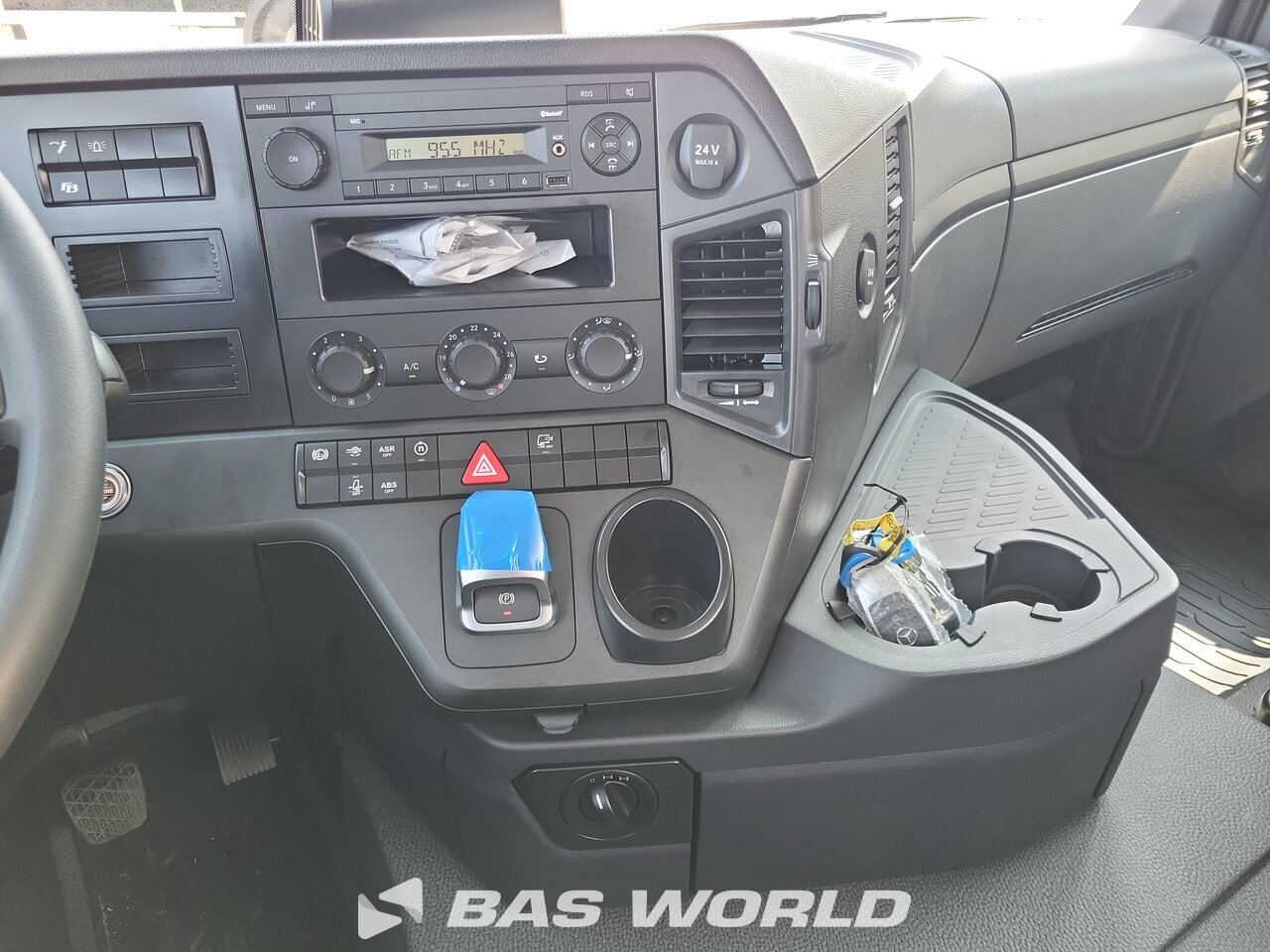Other : Mercedes Arocs 3743 8X4 Fml BSH 103 Camion malaxeur béton