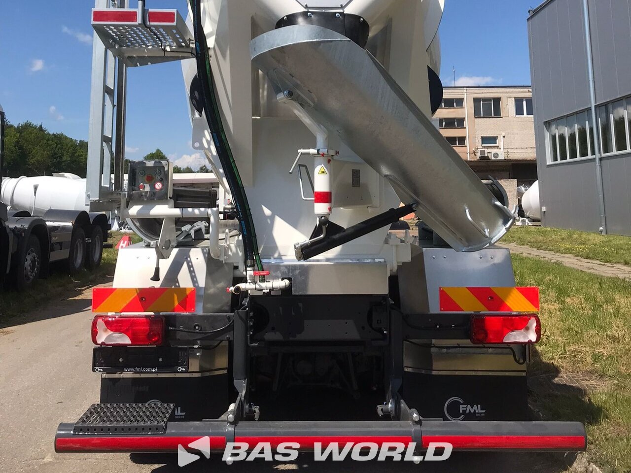 Other : Scania P420 XT 8X4 FML 10 Camion malaxeur béton