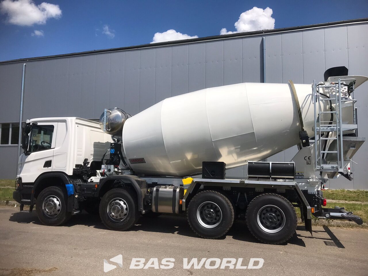 Other : Scania P420 XT 8X4 FML 10 Camion malaxeur béton