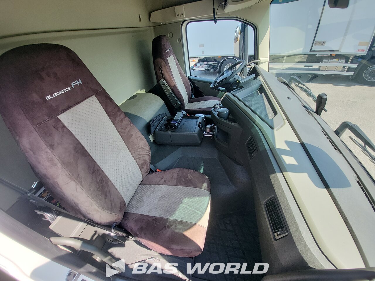 Other : Volvo FM 460 6X2 Hyva 20-57-S camion à bras