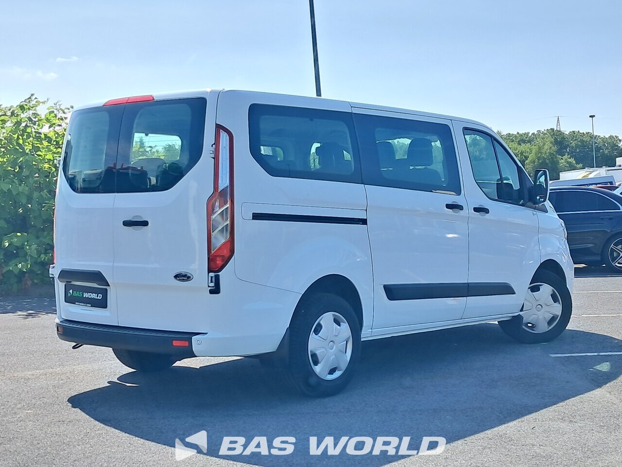 Back right : Ford Transit 105pk Passenger Transport/Minibus
