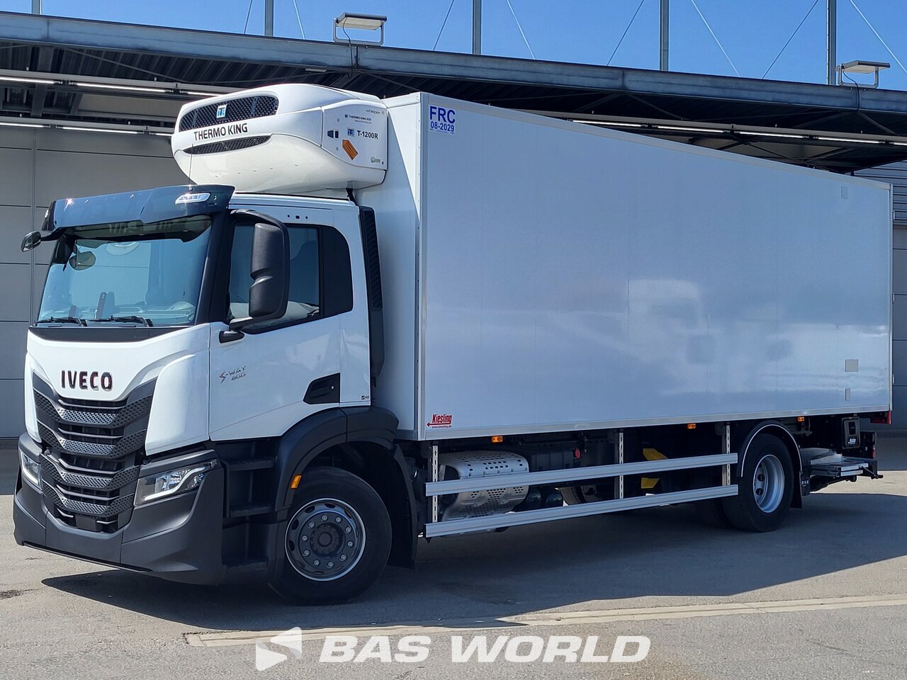 Front left : Iveco S-Way 400 4X2 Kiesling Camion frigorifique