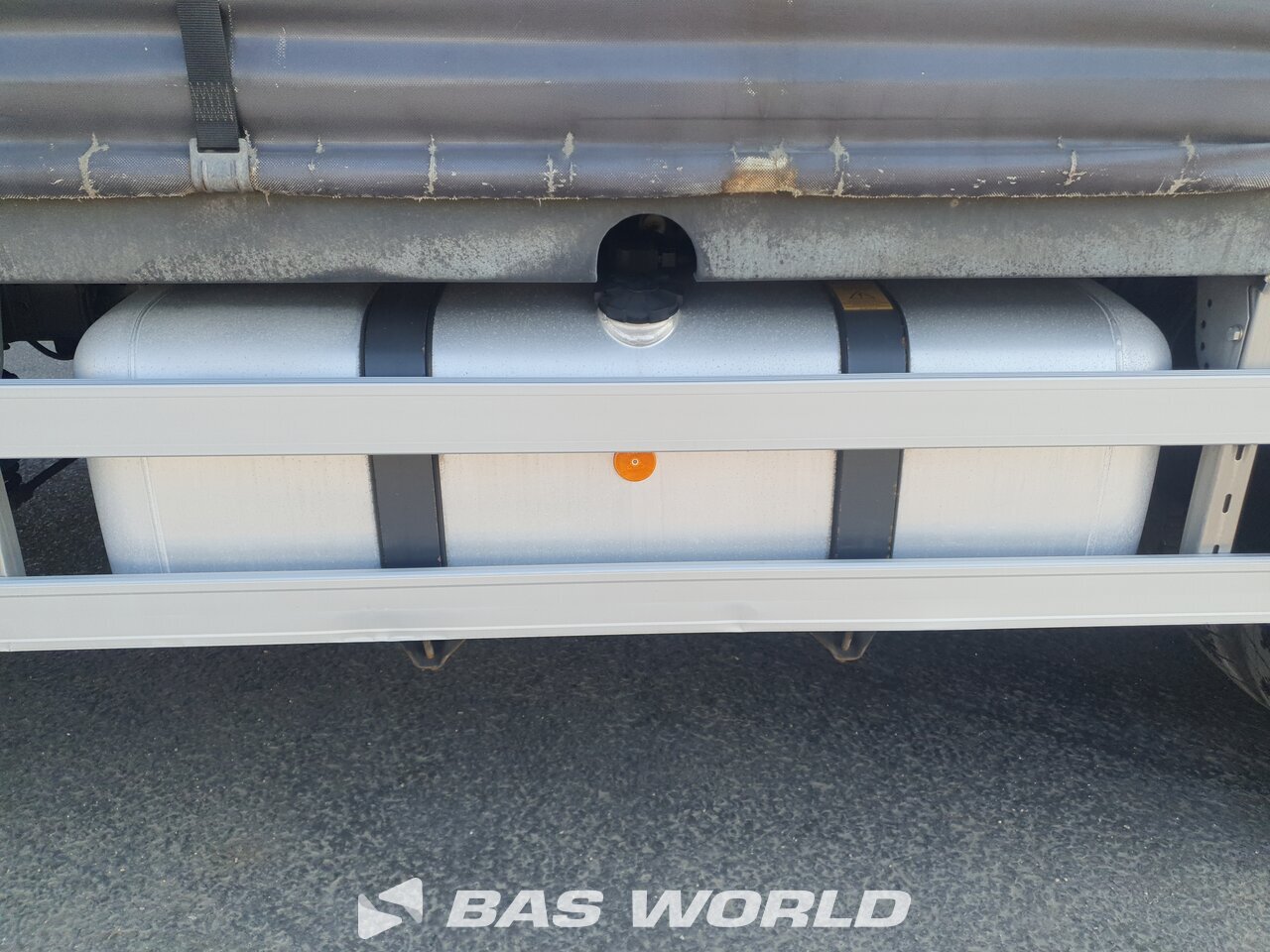 Other : Mercedes Antos 2835 6X2 Wema Carrosserie Camion rideaux coulissants