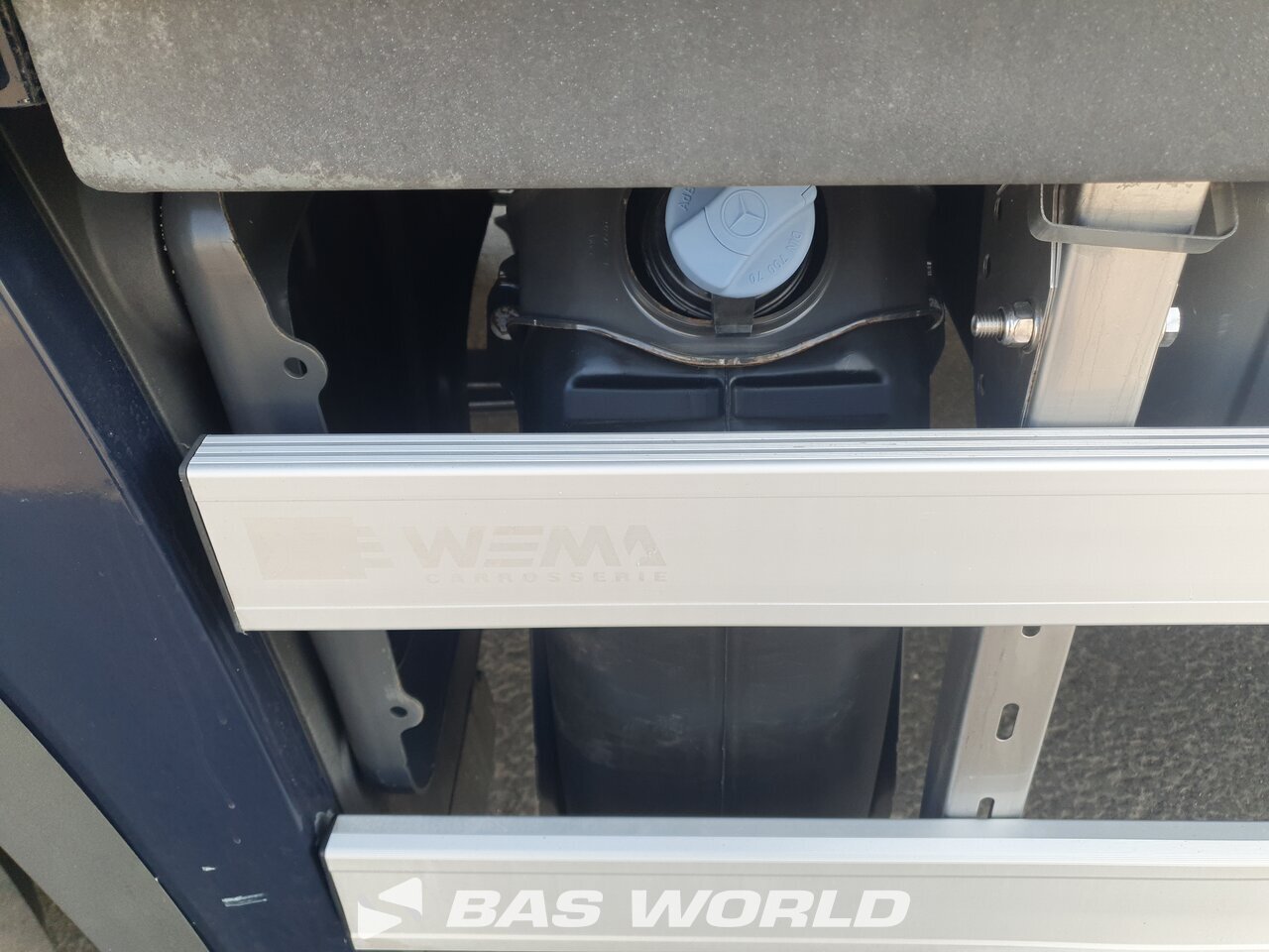 Other : Mercedes Antos 2835 6X2 Wema Carrosserie Camion rideaux coulissants