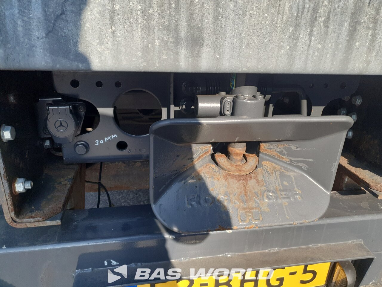 Other : Mercedes Antos 2835 6X2 Wema Carrosserie Camion rideaux coulissants