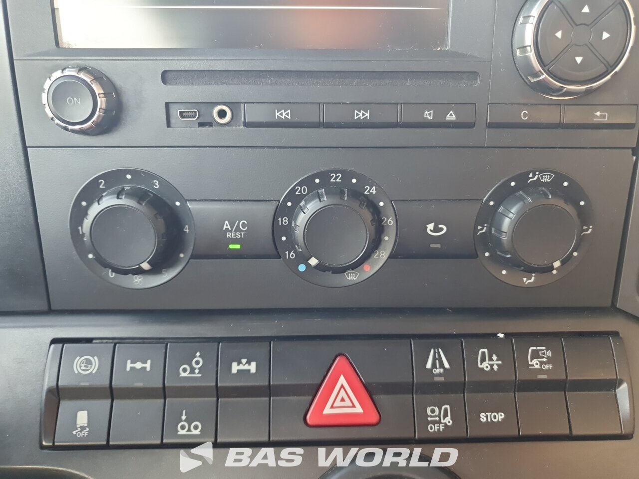 Other : Mercedes Antos 2835 6X2 Wema Carrosserie Camion rideaux coulissants