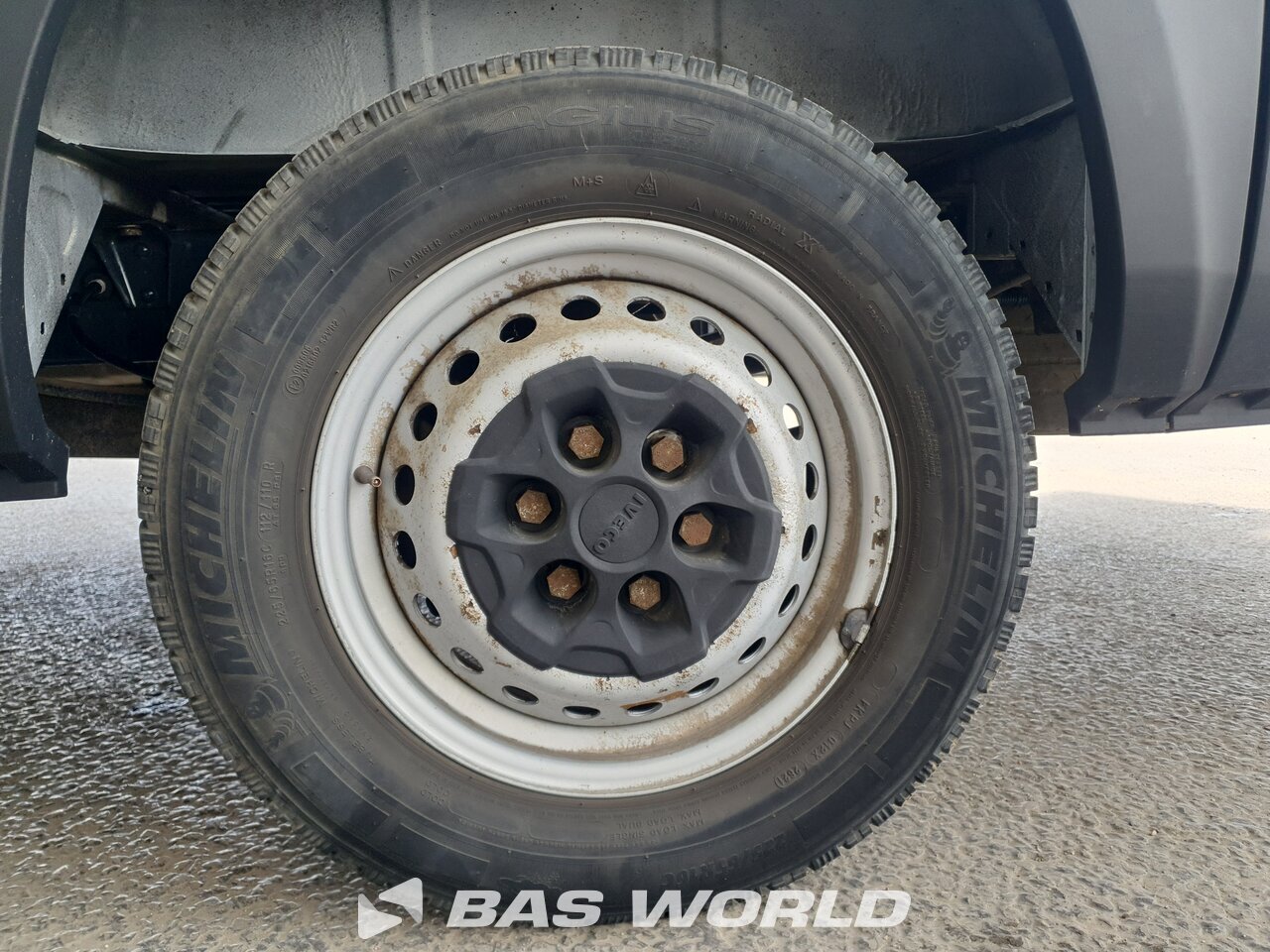Other : Iveco Daily 35S15 Fourgons utilitaires