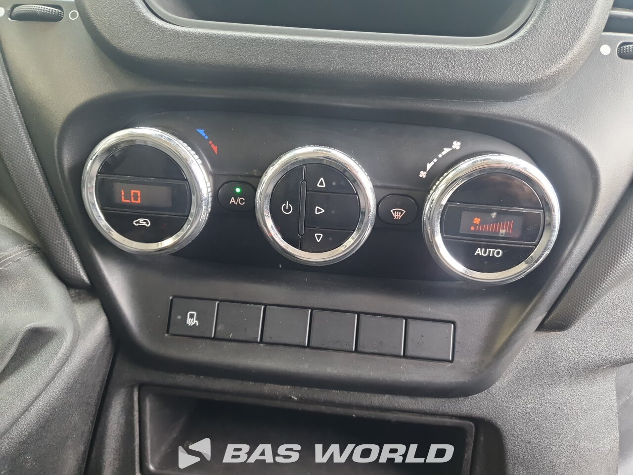 Other : Iveco Daily 35S15 Fourgons utilitaires