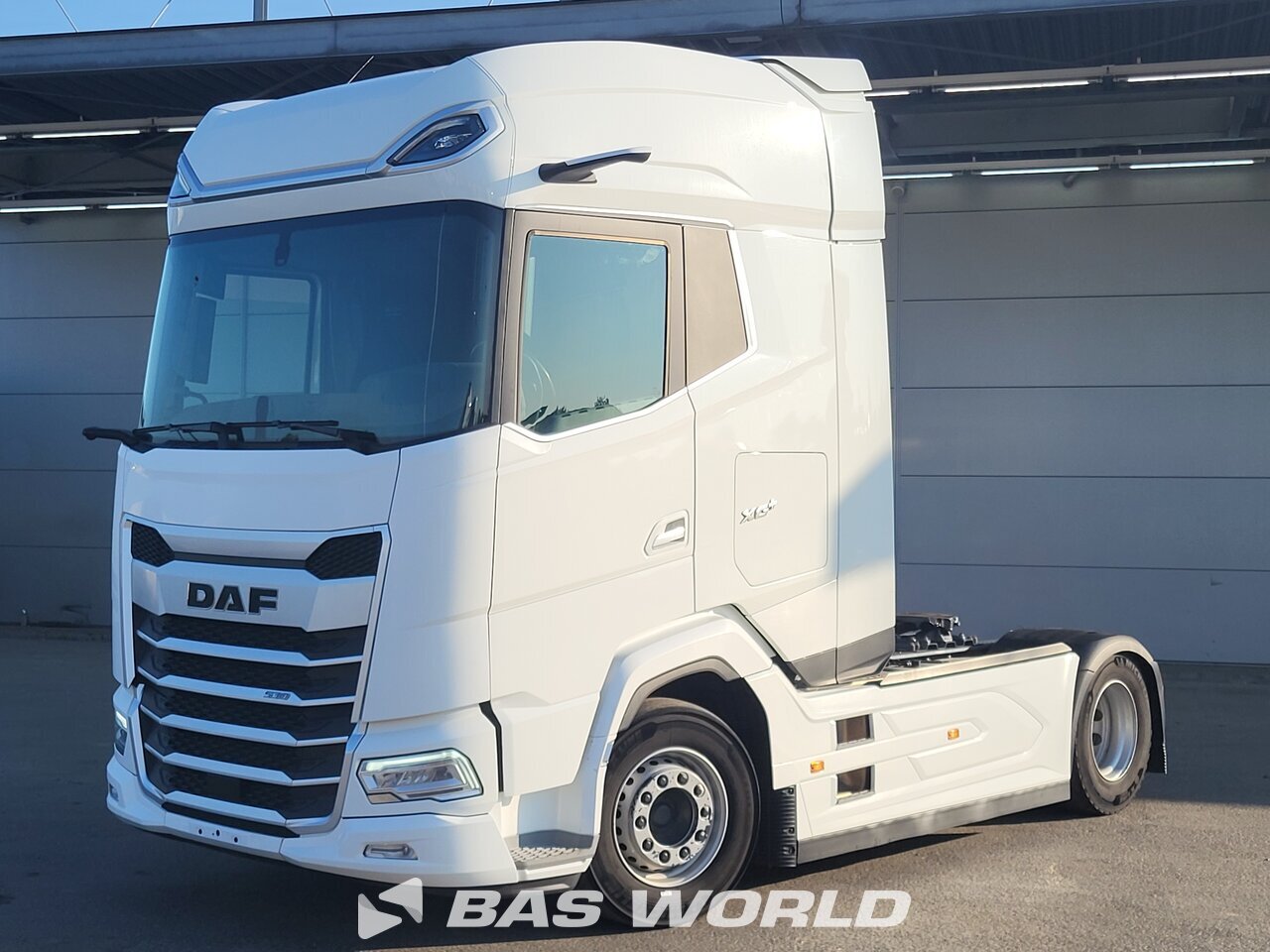Front left : DAF XG+ 530 4X2 Tracteur routier