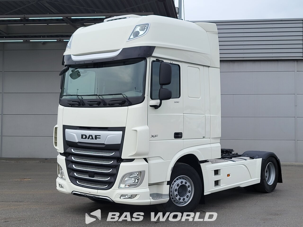 Front left : DAF XF 530 4X2 Tracteur routier