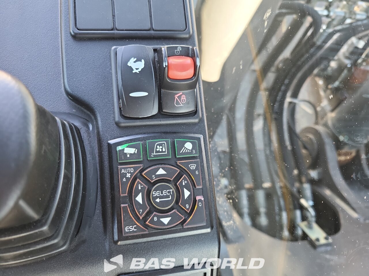 Other : Volvo EC220 E L Pelle sur chenilles