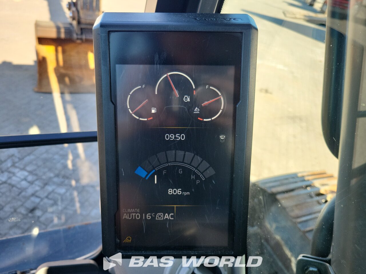Other : Volvo EC220 E L Pelle sur chenilles