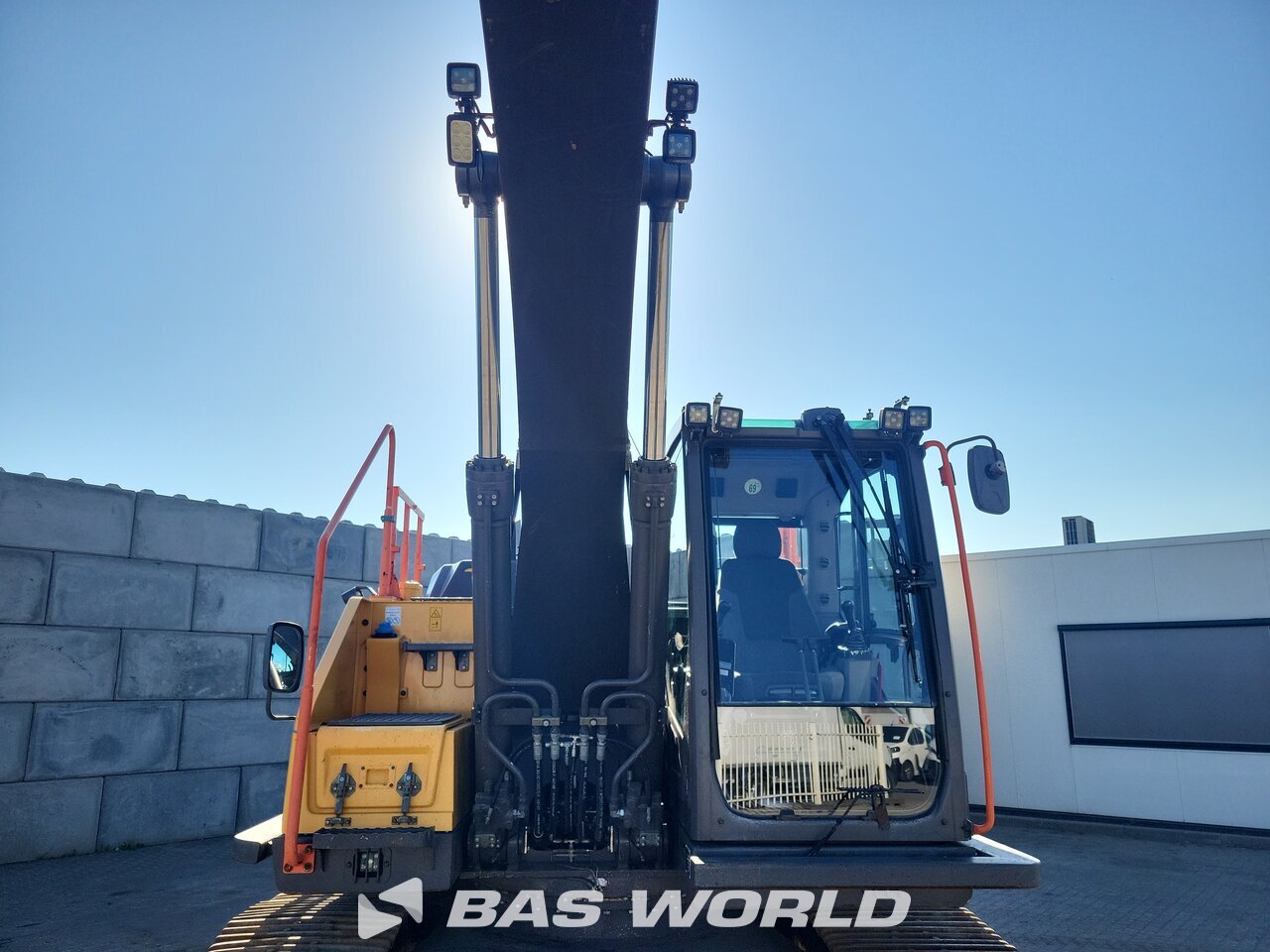 Other : Volvo EC220 E L Pelle sur chenilles
