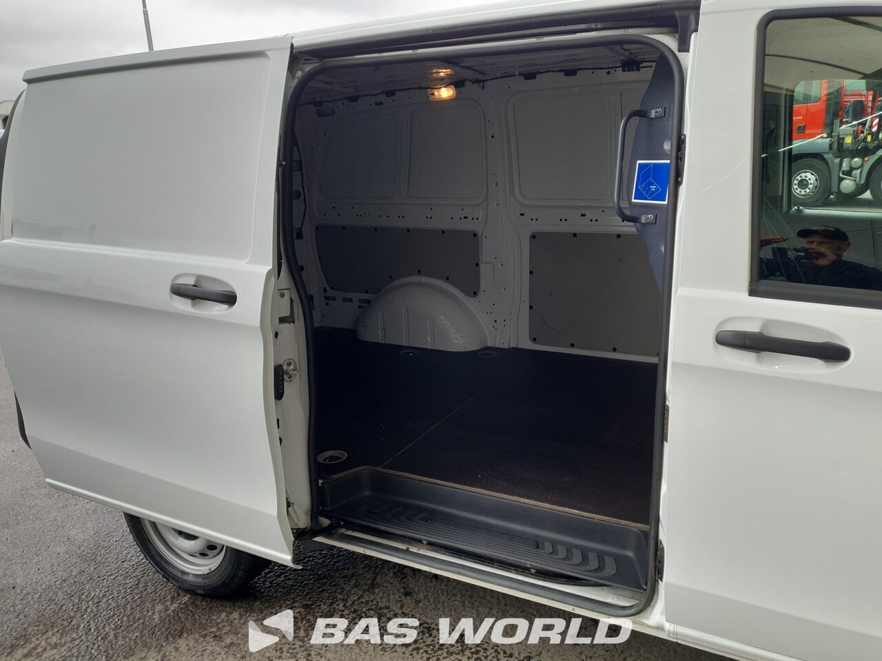 Other : Mercedes Vito 110 Fourgons utilitaires