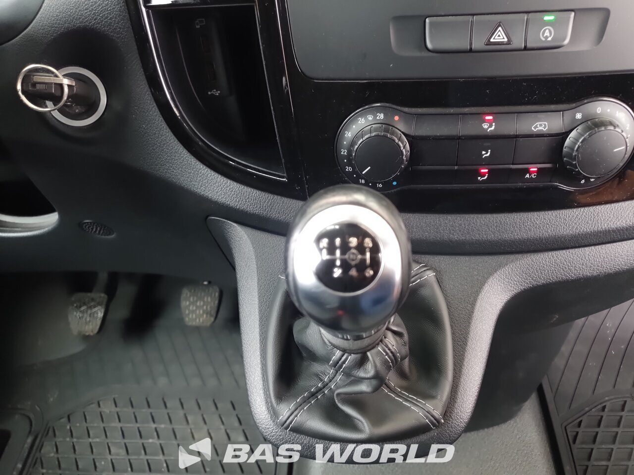 Other : Mercedes Vito 110 Fourgons utilitaires