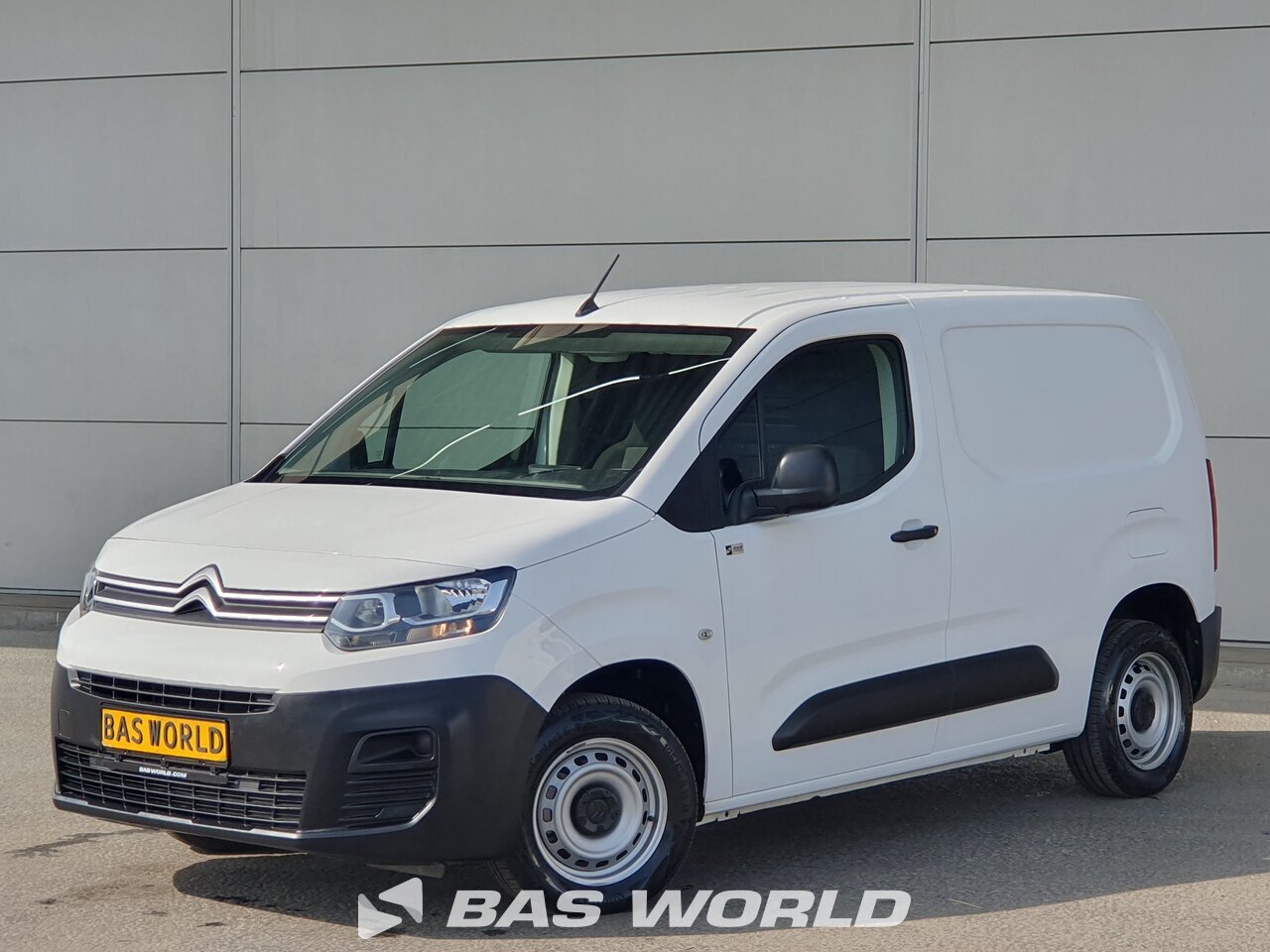 Front left : Citroën Berlingo 110PK Fourgons utilitaires