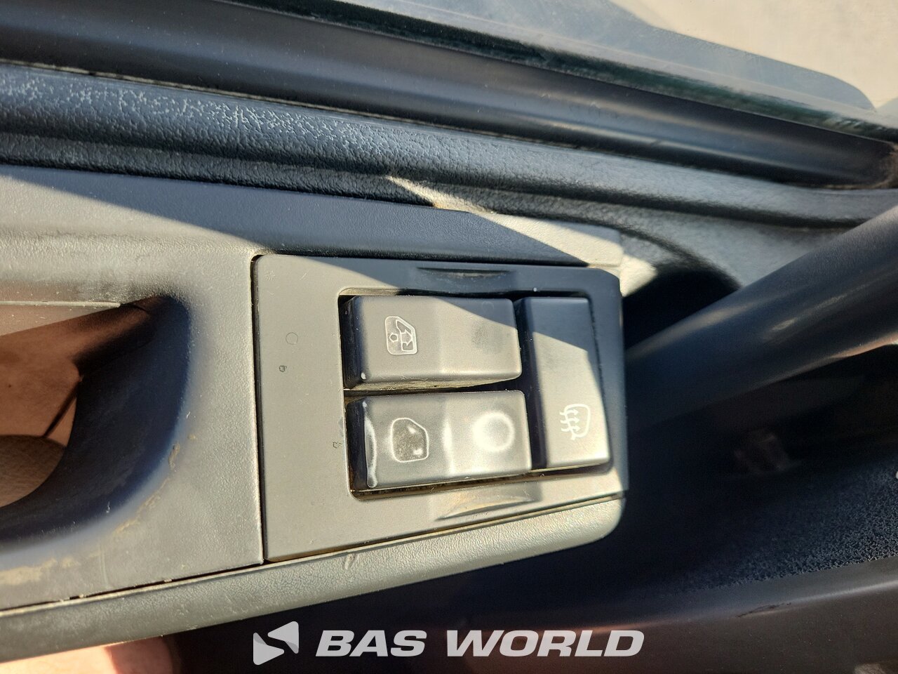 Other : Renault Kerax 430 8X4 Bennes Manjot Camion Benne
