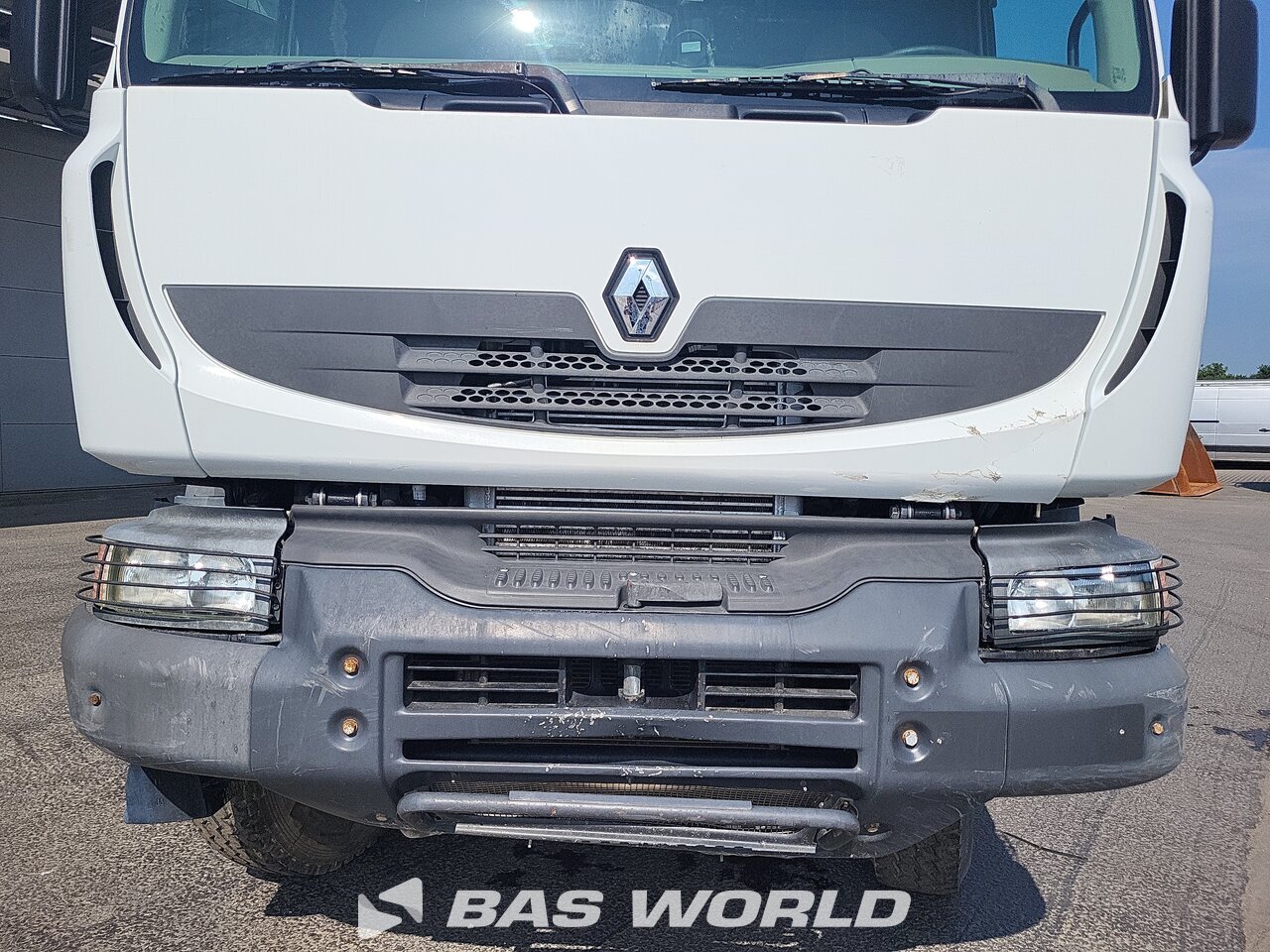 Other : Renault Kerax 430 8X4 Bennes Manjot Camion Benne