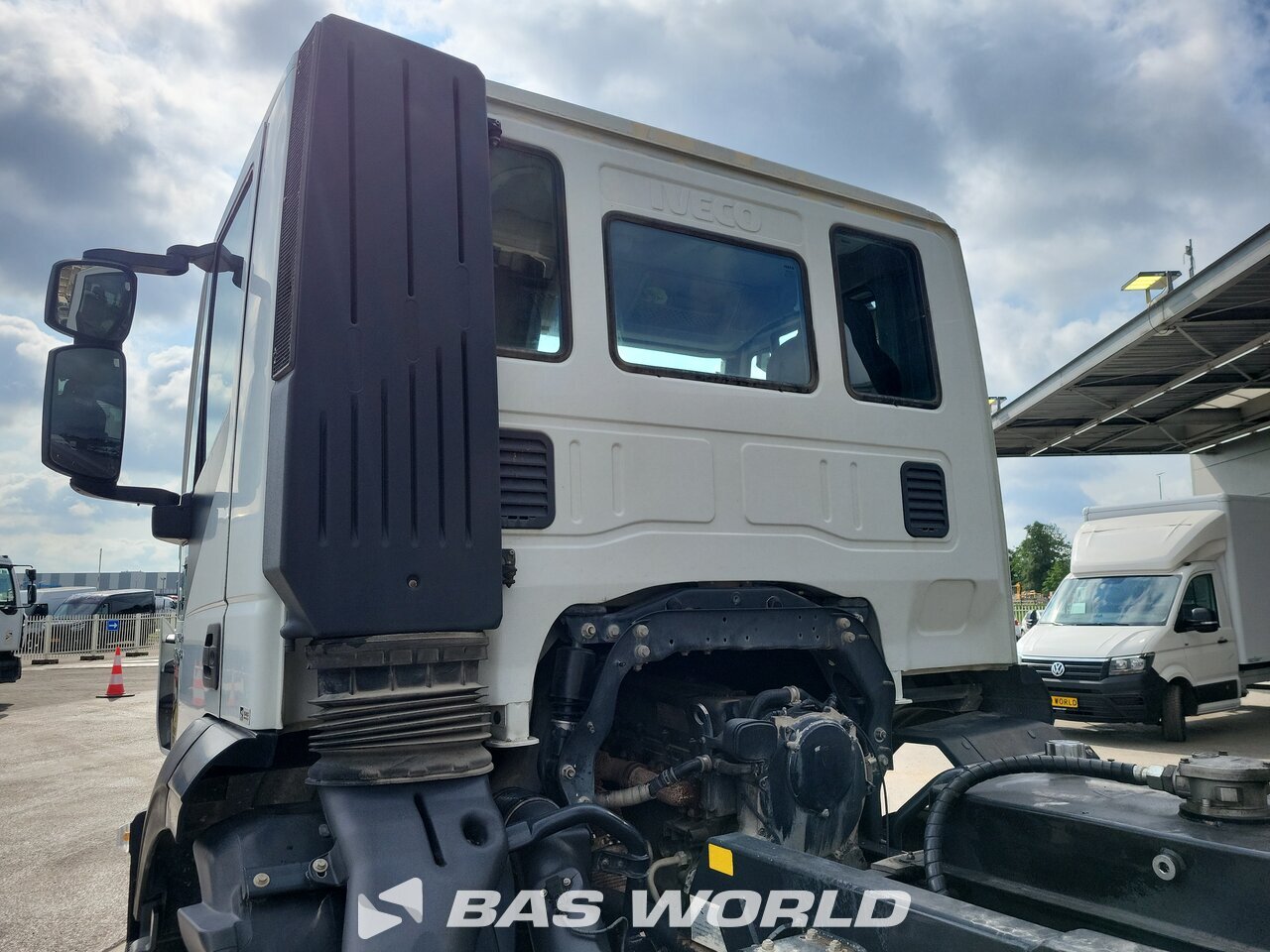 Other : Iveco Trakker 360 6X4 Vincent Camion Benne