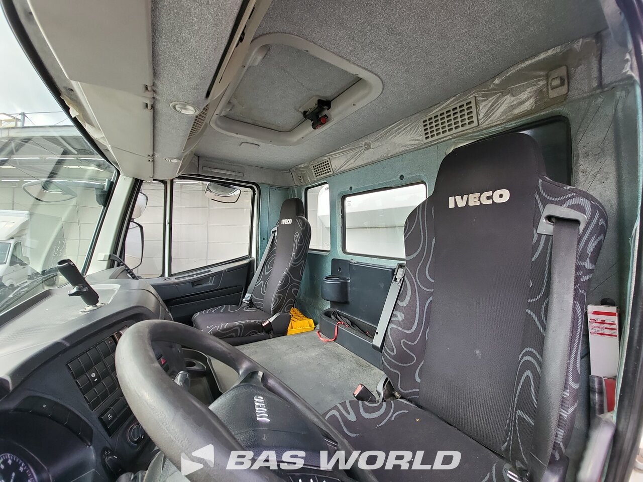 Other : Iveco Trakker 360 6X4 Vincent Camion Benne