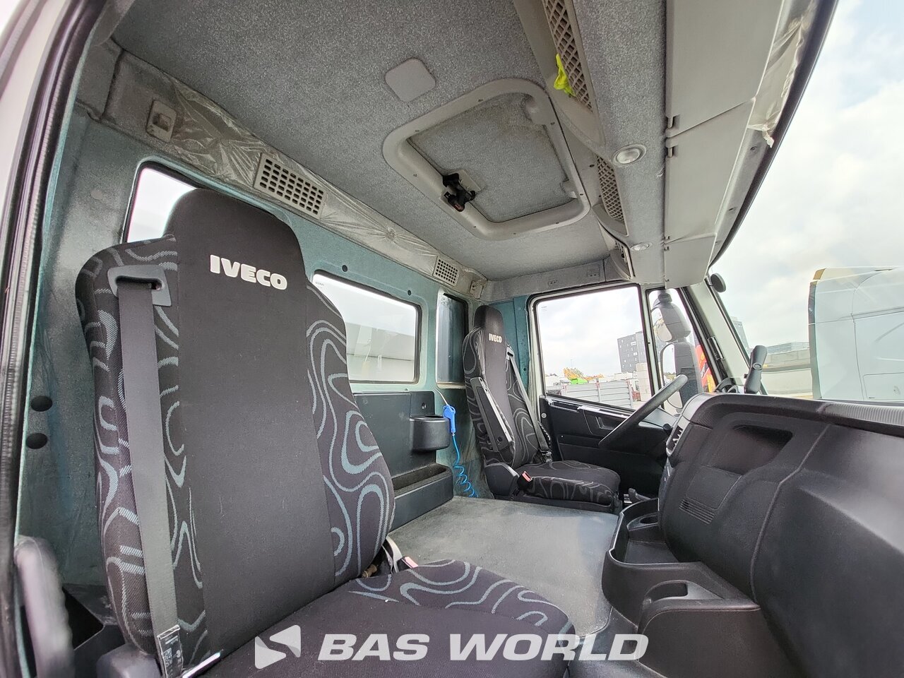 Other : Iveco Trakker 360 6X4 Vincent Camion Benne