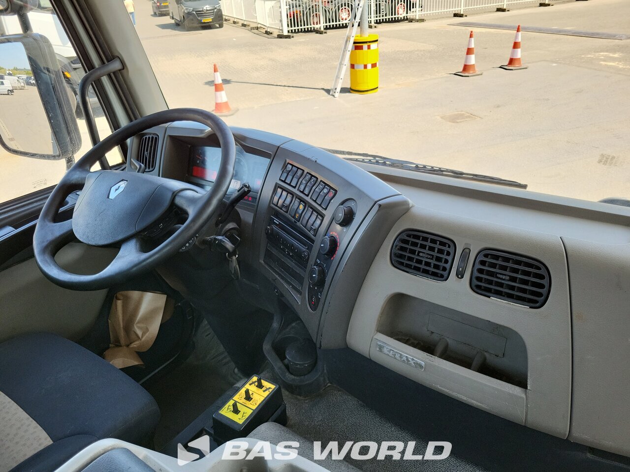 Other : Renault Kerax 460 8X4 Bennen Marrel Camion Benne