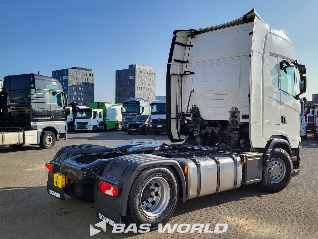 Back right : Scania S500 4X2 Tracteur routier