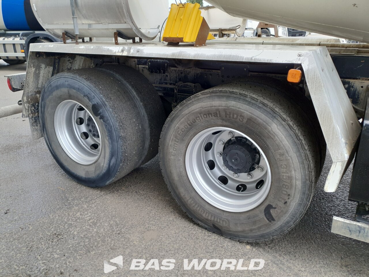 Other : MAN TGS 32.400 8X4 Intermix Camion malaxeur béton