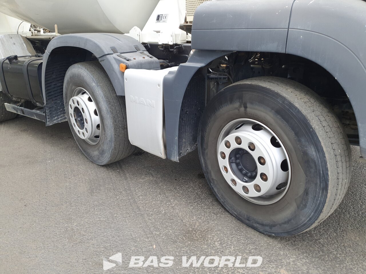 Other : MAN TGS 32.400 8X4 Intermix Camion malaxeur béton