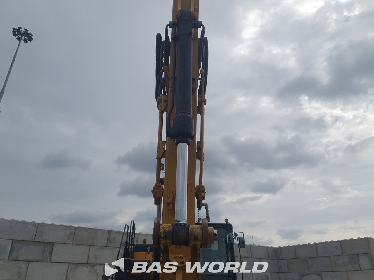 Other : Caterpillar 324 E LN Pelle sur chenilles