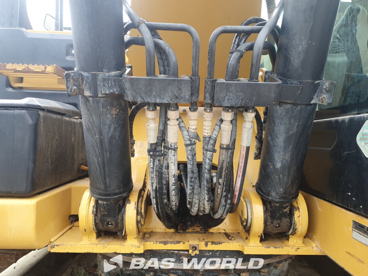 Other : Caterpillar 324 E LN Pelle sur chenilles