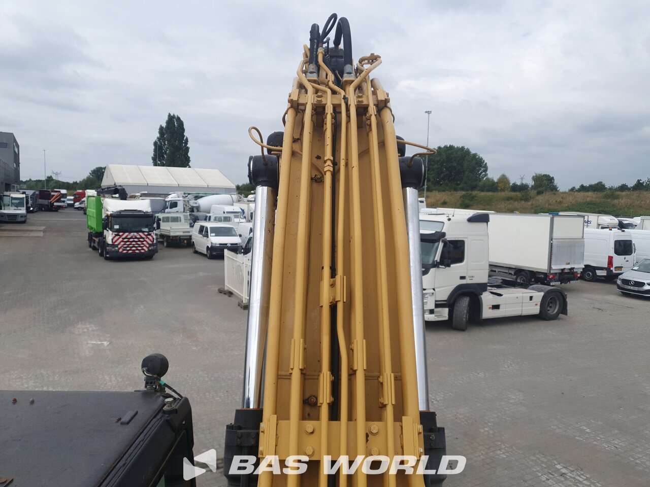Other : Caterpillar 324 E LN Pelle sur chenilles