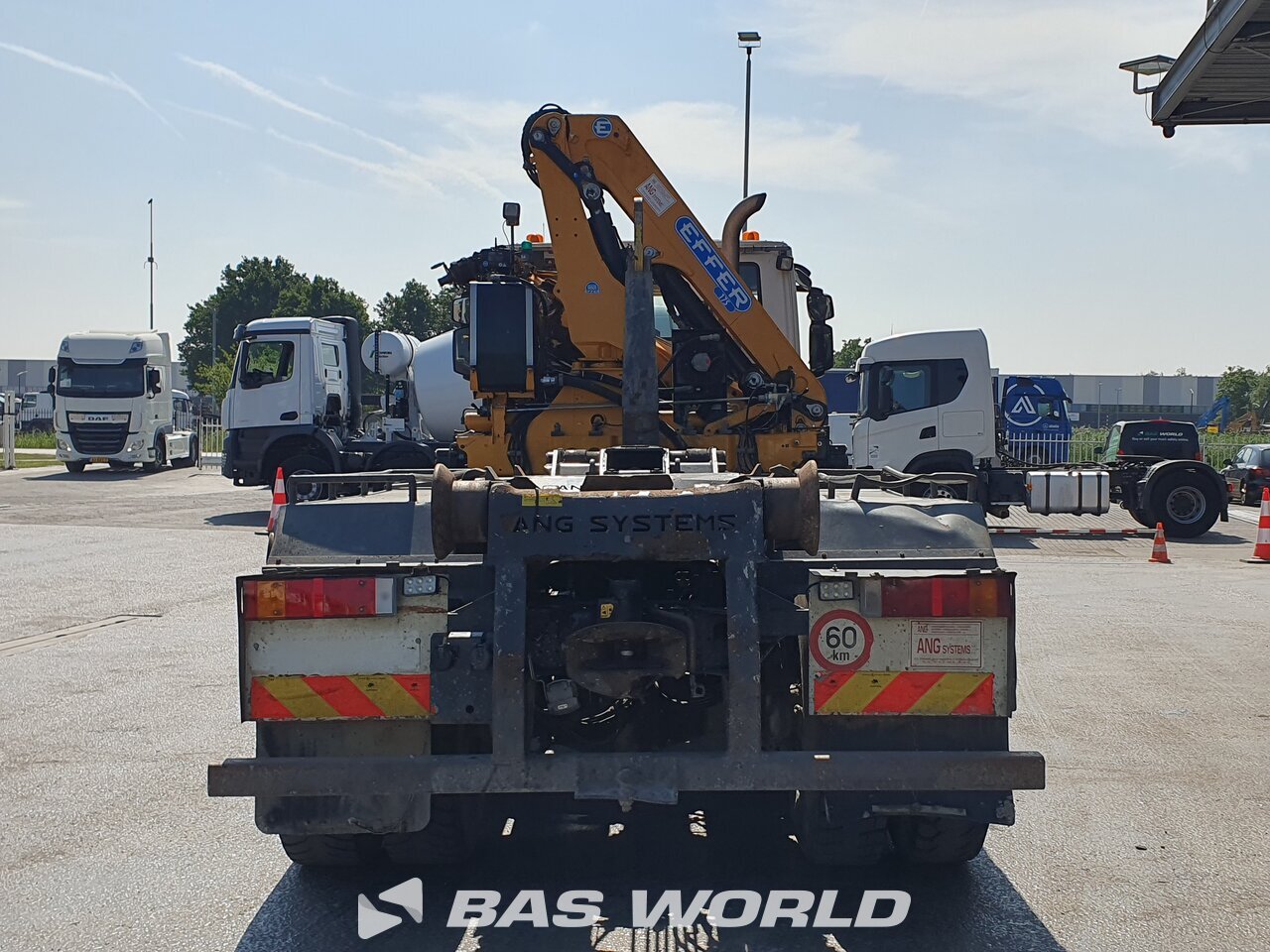 Other : Iveco Trakker 410 6X4 Busi Group Type: SC 206 C camion à bras