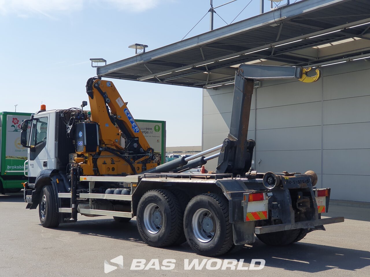 Other : Iveco Trakker 410 6X4 Busi Group Type: SC 206 C camion à bras