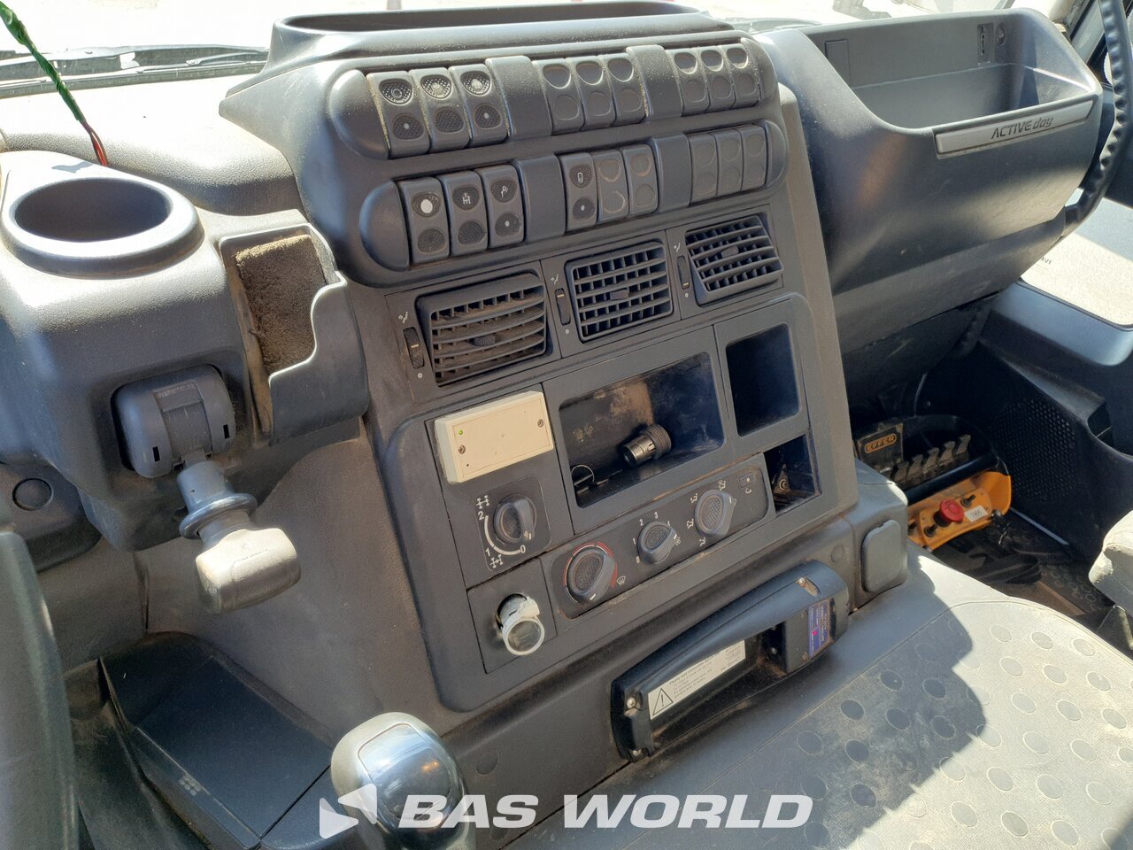 Other : Iveco Trakker 410 6X4 Busi Group Type: SC 206 C camion à bras