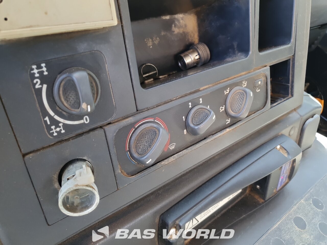 Other : Iveco Trakker 410 6X4 Busi Group Type: SC 206 C camion à bras