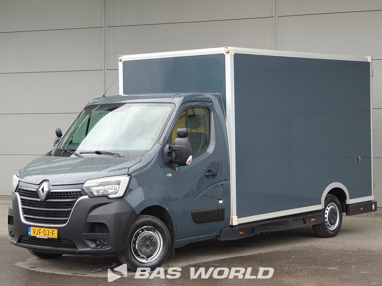 Front left : Renault Master 150PK Carrosseries