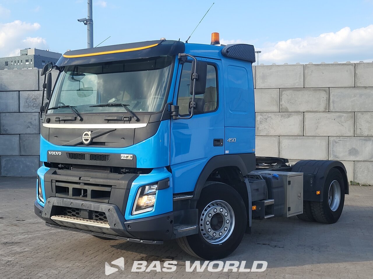 Front left : Volvo FMX 450 4X2 Tracteur routier